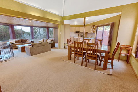 Above Sunset - 100m From The Paynesville Lakes - Hotels Melbourne 3