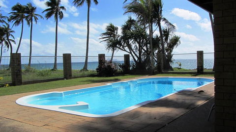 ABSOLUTE BEACH FRONT MACKAY - Comfort Resort Blue Pacific - Hotels Melbourne 1