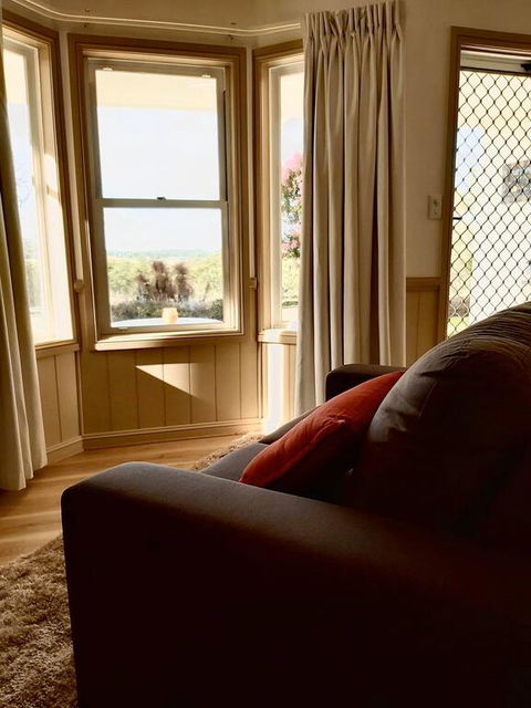 Accommodation Creek Cottages & Sundown View Suites - Hotels Melbourne 3