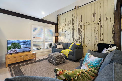 Accommodation Hunter - James Street Morpeth - Hotels Melbourne 0