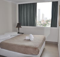 Accommodation Sydney City Centre - Hyde Park Plaza 3 bedroom 1 bathroom Apartment - Hotels Melbourne