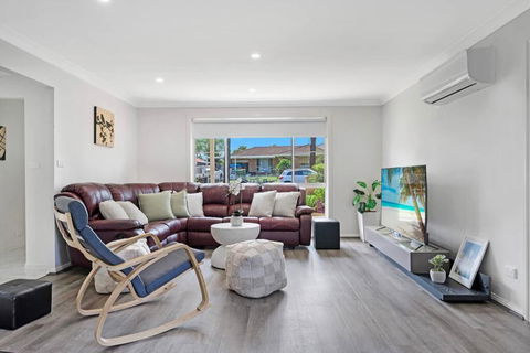 Discover Mount Annan Spacious 6-BR House - Hotels Melbourne 0