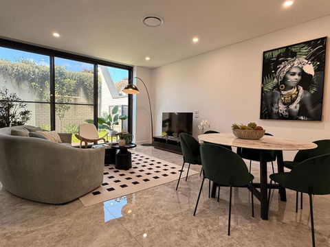 Eastgardens 4Bed 3Bath Brand New Townhouse 2 Car - Hotels Melbourne 0