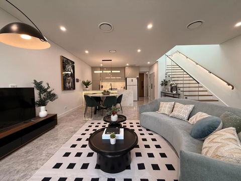 Eastgardens 4Bed 3Bath Brand New Townhouse 2 Car - Hotels Melbourne 4