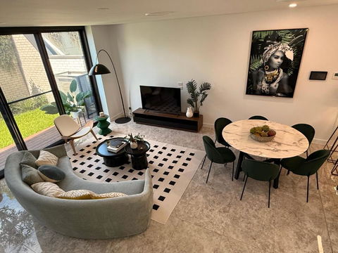 Eastgardens 4Bed 3Bath Brand New Townhouse 2 Car - Hotels Melbourne 2