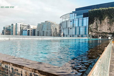 Elegant Apartment In Park With Rooftop Infinity Pool On St Kilda Road, Melbourne - Hotels Melbourne 0