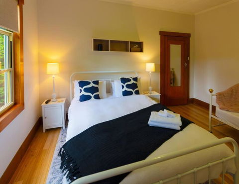Elm Trees Of Ross Cottage - Hotels Melbourne 4