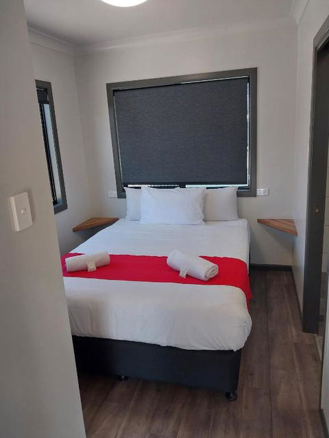 Emerald Tourist Park - Hotels Melbourne 3