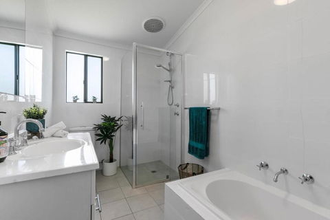 Entire Home In Sturt, Free Parking - Hotels Melbourne 3