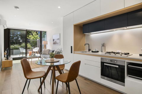 Fabulous 1-Bed With Pool And Private Courtyard - Hotels Melbourne 2
