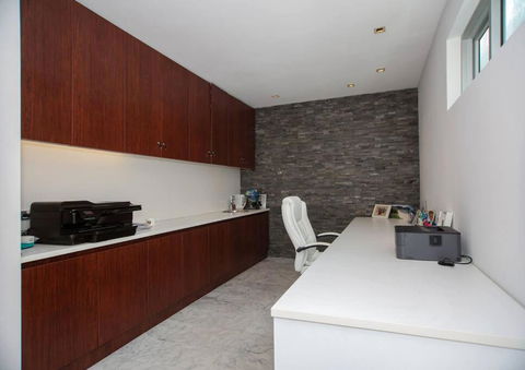 Exquisite Family Home Near Coogee Beach - Hotels Melbourne 4