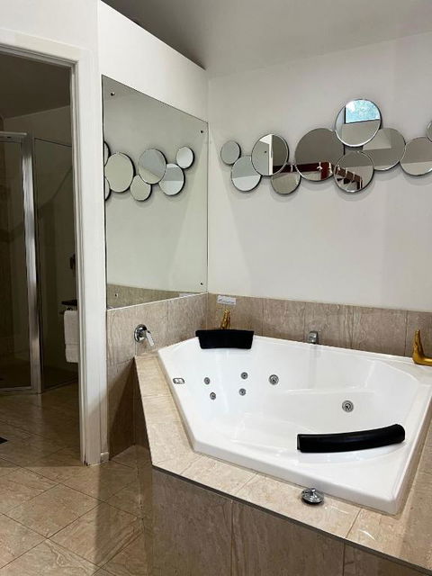 Gallery Walk Chalets - Tamborine Mountain - Hotels Melbourne 2