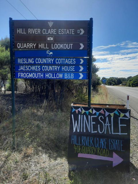 Frogmouth Hollow - Hotels Melbourne 1