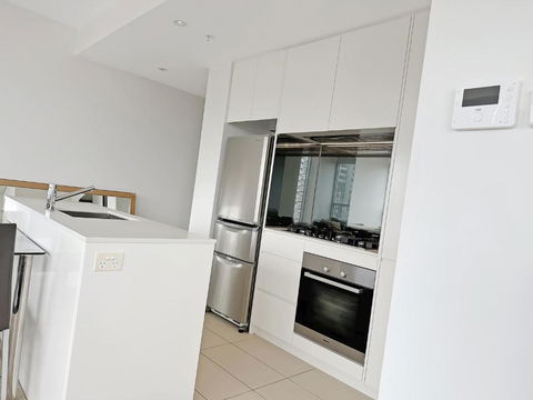 G901S - Bright Zetland Escape With City Views - Hotels Melbourne 3