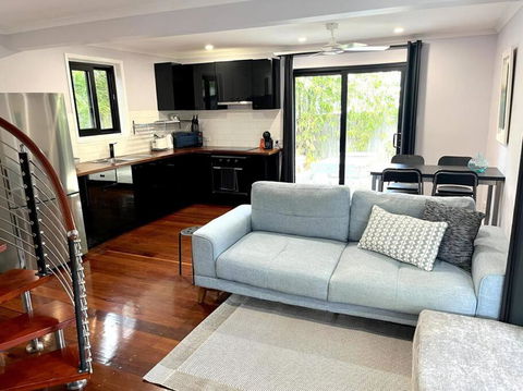 Gabba Central Lofthouse Sleeps5 Pets - Hotels Melbourne 4