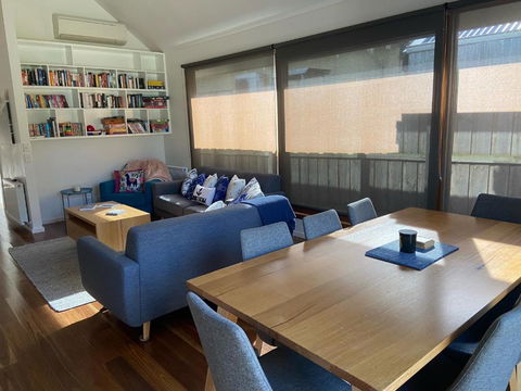 GALWAY COTTAGE - Hotels Melbourne 3