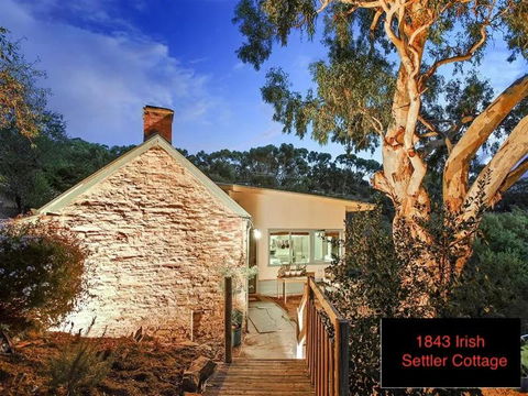 Galway Cottage - Hotels Melbourne 0