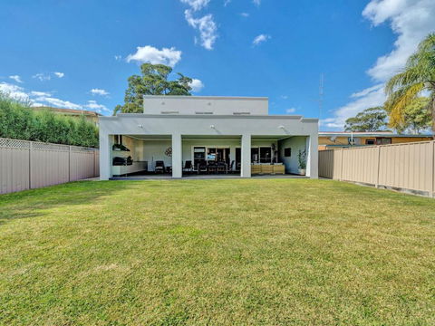 Gather At Vincentia - Hotels Melbourne 2