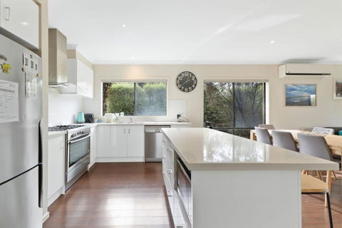 Gemstone At Sunderland Bay - Hotels Melbourne 3