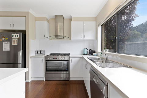 Gemstone At Sunderland Bay - Hotels Melbourne 4