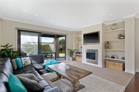 Gemstone At Sunderland Bay - Hotels Melbourne 1