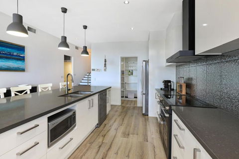 GEORGE8- THE ULTIMATE, FAMILY BEACH HOUSE! - Hotels Melbourne 4