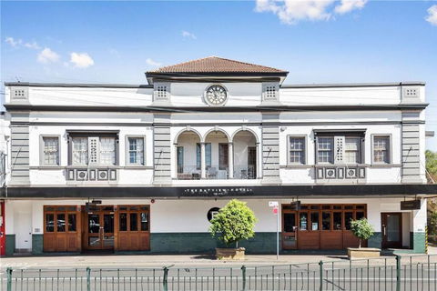 GLAD1 - Monash Rd - Gladesville - Hotels Melbourne 2