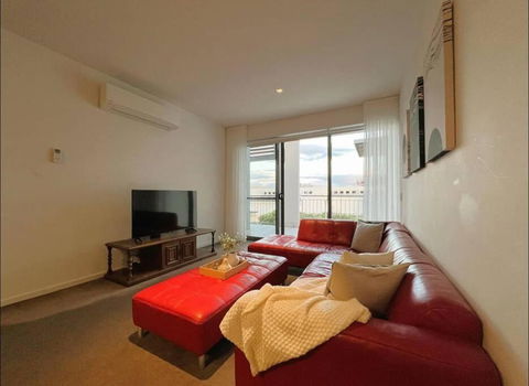 GW24-1 BATH 2 BR At The Glen With FREE Parking And Balcony - Hotels Melbourne 3