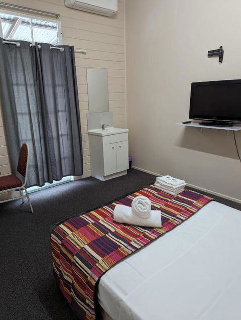 GRAND CENTRAL HOTEL PROSERPINE - Hotels Melbourne 3