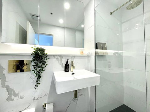 GREEN Skyline View2BR Close To Easter Show - Hotels Melbourne 1