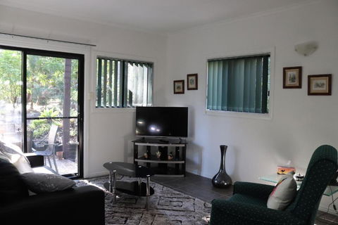 GREEN TREES CHALET Australia Zoo Close By - Hotels Melbourne 3