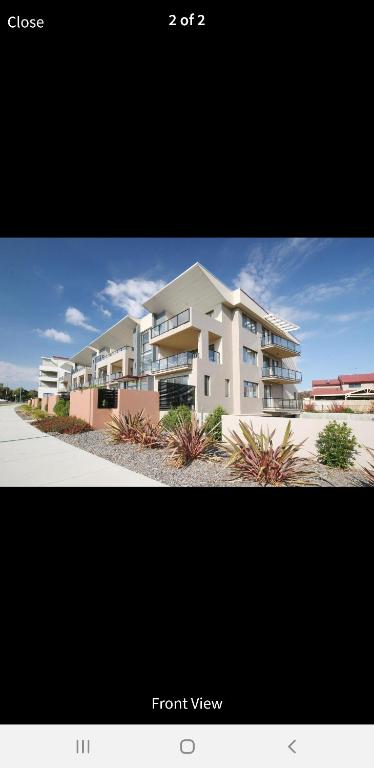 GREENWAY WATERS 2 Bed Apartment - Hotels Melbourne 0