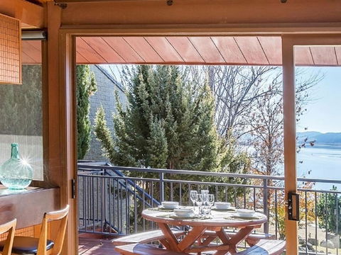 Grey Kangaroo - 2BR L Lake Front L Pet Friendly L Air-Con L BBQ L WiFi - Hotels Melbourne 0