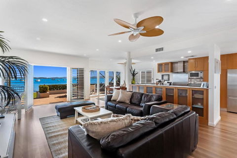 H3 Port Stephens - Hotels Melbourne 3