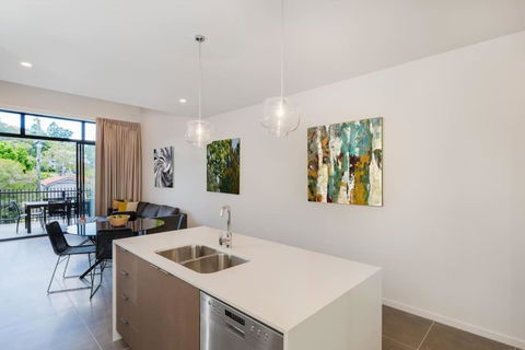 H6B - Round About Bulimba - Hotels Melbourne 1