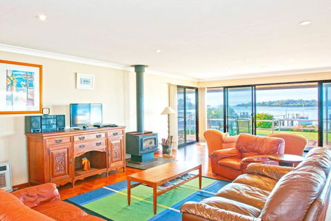 HAIS18G - Riverside Delight - Hotels Melbourne 0