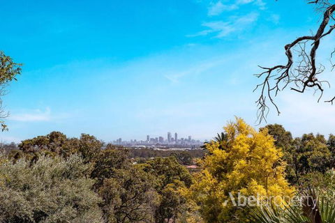 Historical Cottage In The Hills - Hotels Melbourne 2