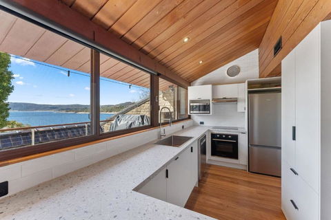 Ibis On Lake Jindabyne - Hotels Melbourne 2