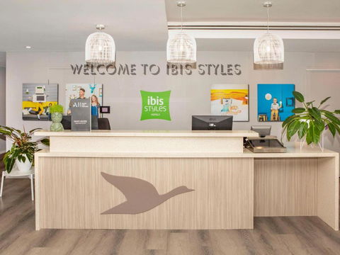 Ibis Styles The Entrance - Hotels Melbourne 1