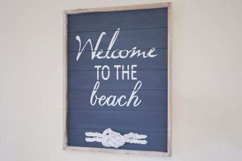 INVERLOCH - 2 Separate Houses In One! - Hotels Melbourne 1
