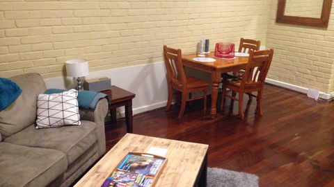 Affordable & Comfortable Apartment On Langley Park - Hotels Melbourne 0