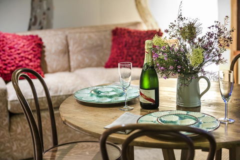 AL RU Farm - Hotels Melbourne 2