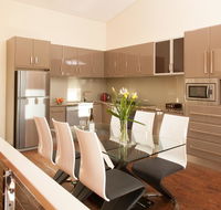 Albany Waves - Hotels Melbourne