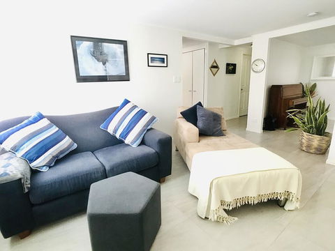 Aloha Alex Beach House Pet-friendly- 450m To The Beach - Hotels Melbourne 2