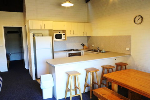 Alpha 8 - Hotels Melbourne 0