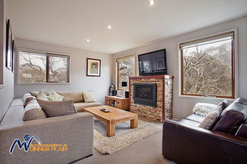 Alyeska - Hotels Melbourne 1