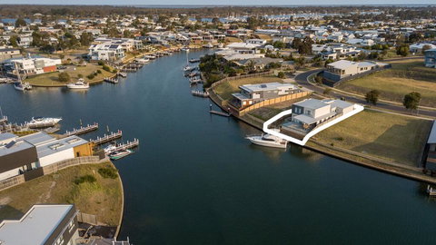 Anchored - Access To The Gippsland Lakes - Hotels Melbourne 2