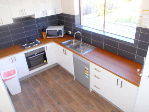 Andorra 2 - Hotels Melbourne 0