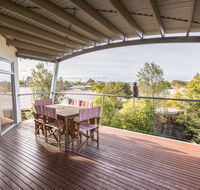 Aqua Vista - a stroll to Paynesville forshore - Hotels Melbourne