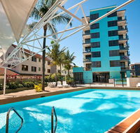 Aqualine Apartments On The Broadwater - Hotels Melbourne